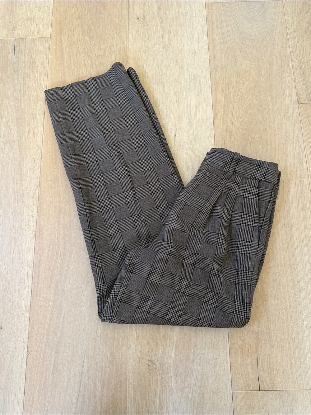 Aritzia Effortless Pants